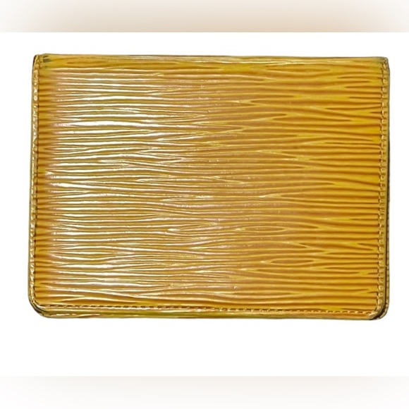 ‼️SOLD‼️Authentic Louis Vuitton Epi Card Holder - Picture 3 of 12